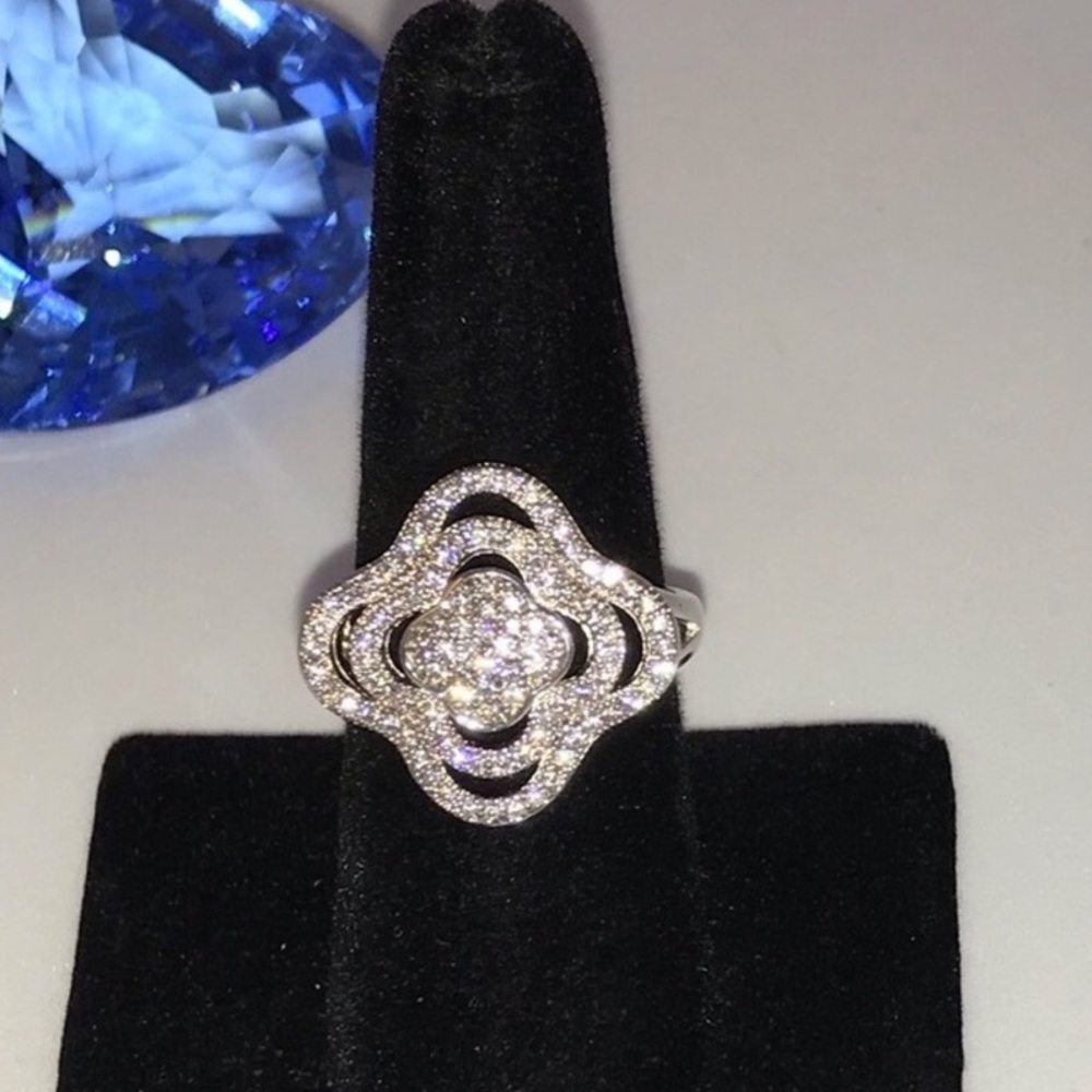 Pave Clover Ring